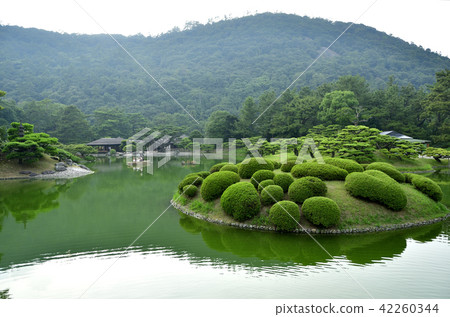 Special scenic spot "Rurin Park" The scoop tsun tatei with Shimunzen Mountain as its backdrop, Futuna floating in the South Lake, Japanese Wagon 42260344