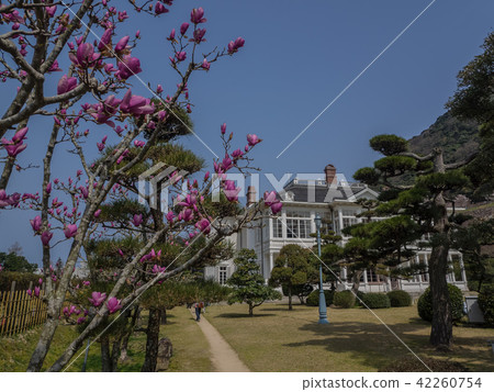  It is famous as the location of the citadel of the famous historical monuments of autumnal leaves in autumn and autumnal leaves in autumn (Rurouni Kenshin) 42260754