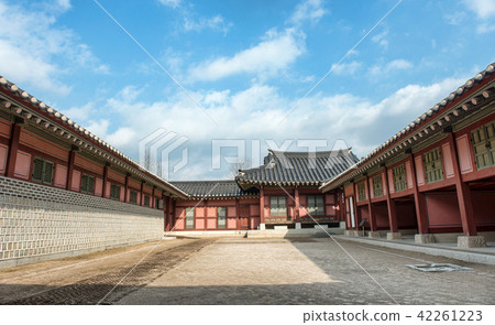 傳統的韓國建築,天空,紫禁城 傳統的韓國建築,天空,紫禁城 42261223