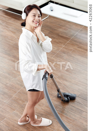 Single Woman Life In House. Cleaning is fun. Relieve stress 42263068