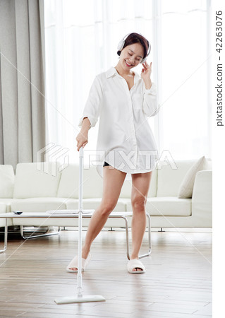 Single Woman Life In House. Cleaning is fun. Relieve stress 42263076