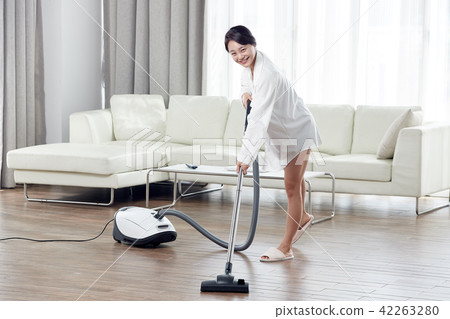 Single Woman Life In House. Cleaning is fun. Relieve stress Single Woman Life In House. Cleaning is fun. Relieve stress 42263280