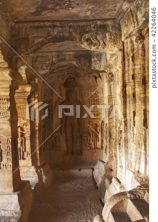 Cave 4 : Carved figure of Indrabhuti Gautama 42264046