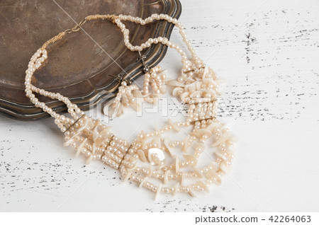 Vintage necklace and earrings in metal plate 42264063