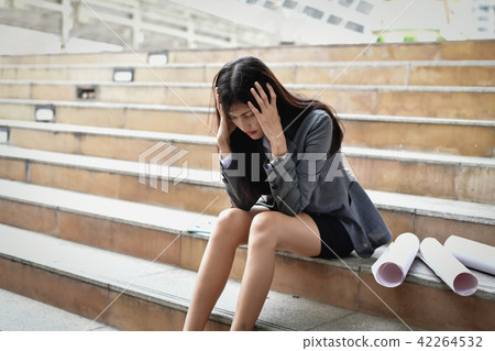 Business Concepts. Businessmen are stressed in the city. Busines 42264532