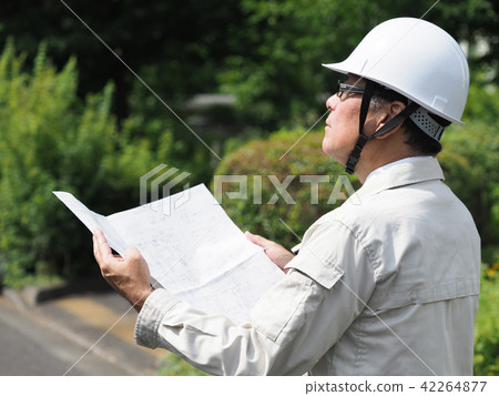 Reflecting on-site drawing Drawing behind the scene director Reflecting on-site drawing Drawing behind the scene director 42264877