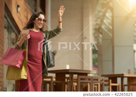 Woman taking selfie 42265025