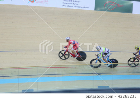 Indoor track cycling 42265233