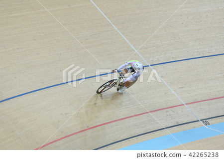 Indoor track cycling Indoor track cycling 42265238