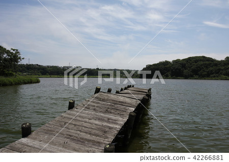 Broken pier sunny 1 Broken pier sunny 1 42266881