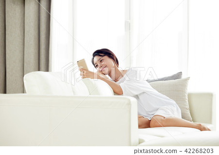 Single woman life in house, relaxed everyday 42268203