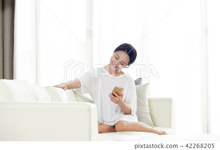 Single woman life in house, relaxed everyday 42268205