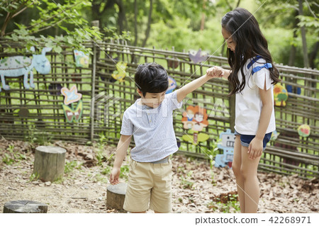 Summer, park, kids, children, picnic, walking, outing, forest, vacation, vacation Summer, park, kids, children, picnic, walking, outing, forest, vacation, vacation 42268971