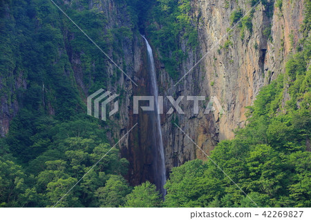 Yonago large waterfall of Man Green (Authentic Falls) Yonago large waterfall of Man Green (Authentic Falls) 42269827