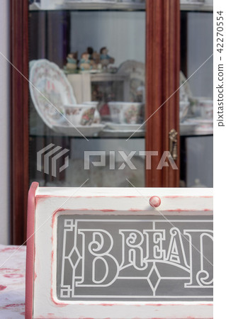 American antique breadcase 42270554