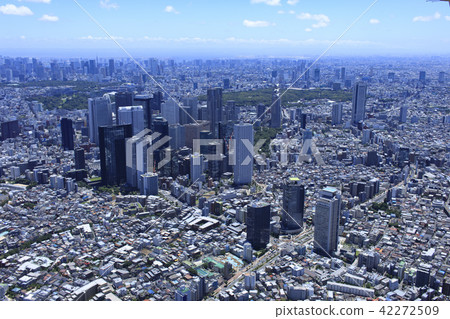Urban landscape / skyscraper group 42272509