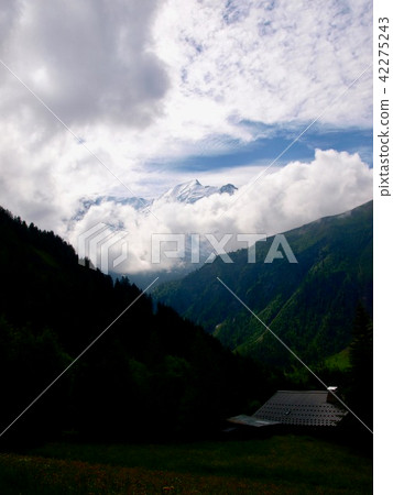 Tour du Mont-Blanc/Col de Voza,France 42275243