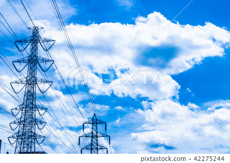 輸電線路和藍天 輸電線路和藍天 42275244
