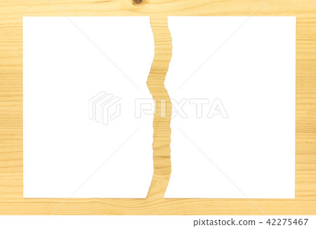 White Ripped Paper or Torn Paper in Half BG Normal 42275467