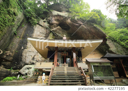 The main hall of the Chichibu Thirty-first Buddhist temple - Kannonin 42277195