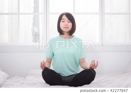 冥想,醒目的客廳 冥想,醒目的客廳 42277647