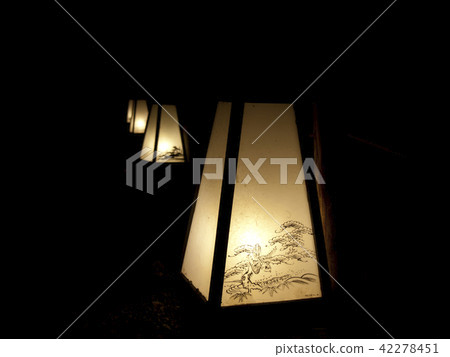 Light in the dark 42278451