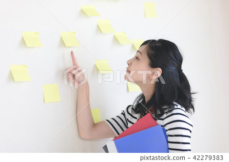 OL · Sticky note OL · Sticky note 42279383