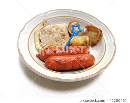 輕鬆小吃3項(維納,豬肉,扇貝黃油醬炒) 輕鬆小吃3項(維納,豬肉,扇貝黃油醬炒) 42280461