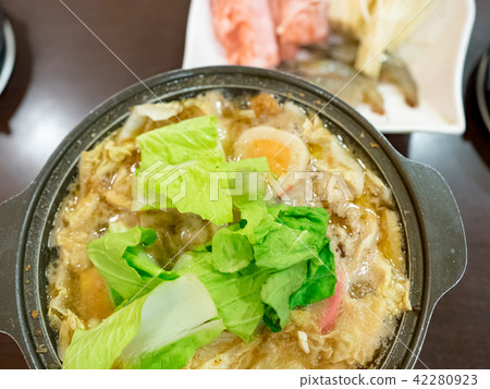 Taiwan style Hot Pot 42280923