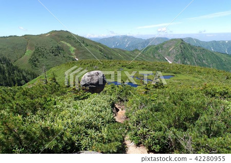 Hundred Mountains / Hiragatake Mountains in Japan Hundred Mountains / Hiragatake Mountains in Japan 42280955