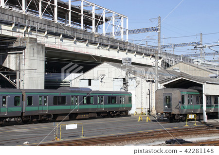 Saikyo Line E233線進入大宮工廠 42281148