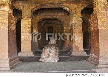 Cave 1: 18 pillared hall, Badami Caves 42283488