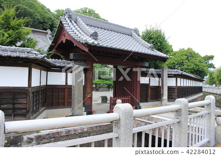 The birthplace of Mr. Ashikaga Ashikaga, Tochigi prefecture · The mountain gate of Horyuji temple The birthplace of Mr. Ashikaga Ashikaga, Tochigi prefecture · The mountain gate of Horyuji temple 42284012