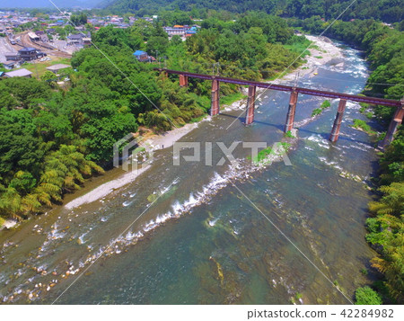 “Arakawa Bridge”從天上抬頭〜用無人機拍攝的航拍照片（秩父町秩父郡埼玉縣長野町下田野） 42284982