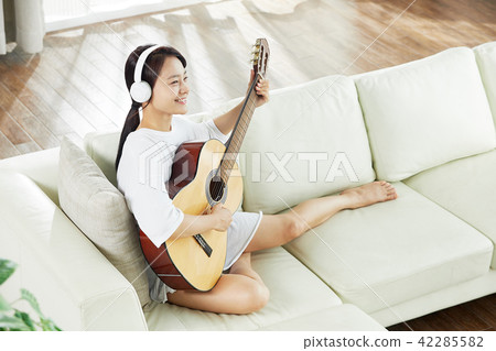 A Single Life Singer's Daily Hobbies A Single Life Singer's Daily Hobbies 42285582