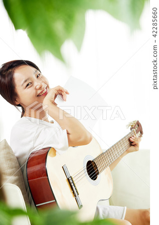 單身歌手的日常愛好 單身歌手的日常愛好 42285660