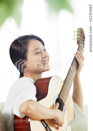 單身歌手的日常愛好 單身歌手的日常愛好 42285662