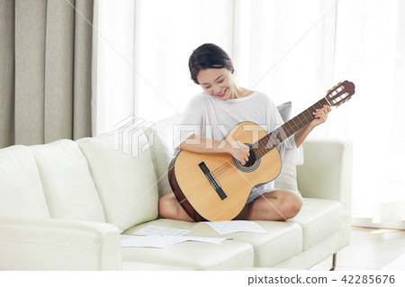 A Single Life Singer's Daily Hobbies A Single Life Singer's Daily Hobbies 42285676