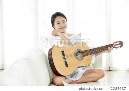 A Single Life Singer's Daily Hobbies A Single Life Singer's Daily Hobbies 42285687