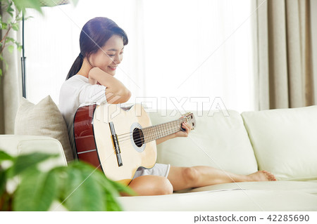 A Single Life Singer's Daily Hobbies A Single Life Singer's Daily Hobbies 42285690