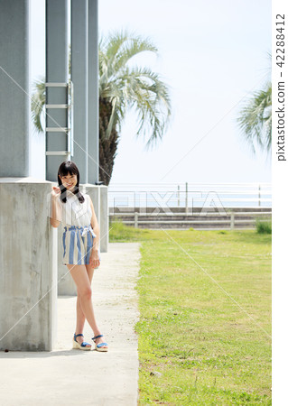 Portrait of women in their teens 42288412