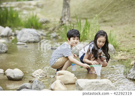 夏天,公園,孩子,孩子,野餐,散步,郊遊,森林,度假,度假 夏天,公園,孩子,孩子,野餐,散步,郊遊,森林,度假,度假 42292319