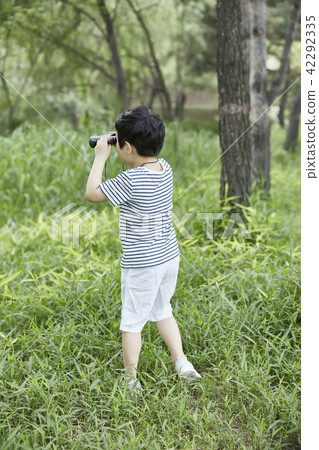 夏天,公園,孩子,孩子,野餐,散步,郊遊,森林,度假,度假 夏天,公園,孩子,孩子,野餐,散步,郊遊,森林,度假,度假 42292335