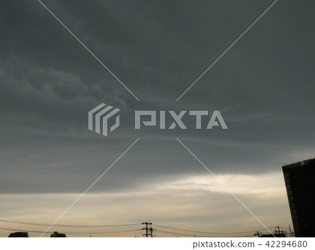 無雲的雲 無雲的雲 42294680