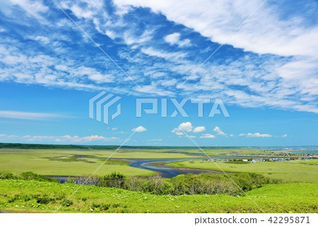 Kiritappu moorland of Hokkaido blue sky 42295871