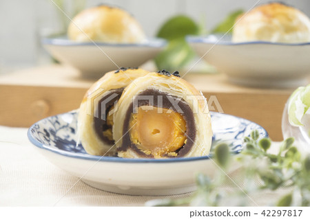 Mid-Autumn Festival moon cake Mid-Autumn Festival moon cake 42297817