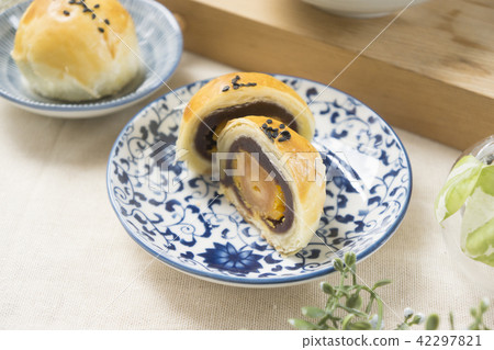 中秋節月餅 中秋節月餅 42297821