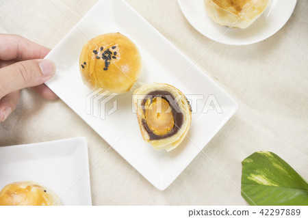 中秋節月餅 42297889