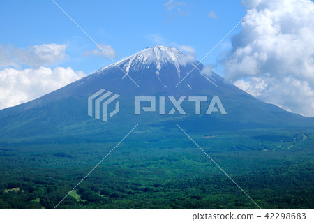 Mt. Fuji和Aokigahara jikai俯瞰Komonadai 42298683