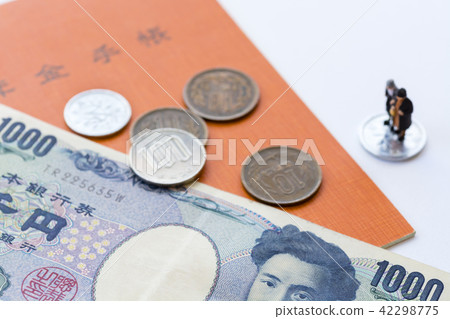 National pension image of poor elderly 42298775